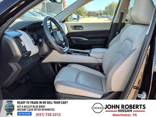 2024 Nissan Pathfinder SL