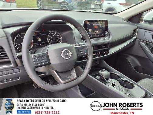 Everest White Pearl Tricoat 2026 Nissan Rogue SV