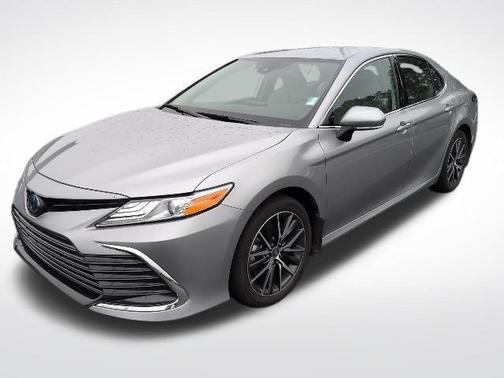 Celestial Silver Metallic 2023 Toyota Camry Hybrid XLE