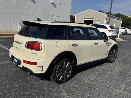 White 2018 MINI Clubman Cooper S ALL4