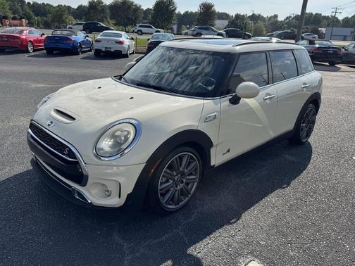 White 2018 MINI Clubman Cooper S ALL4