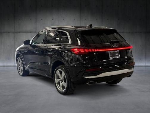 2025 Audi Q5 Premium Plus TFSI quattro S tronic