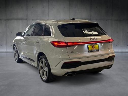 2025 Audi Q5 Premium Plus TFSI quattro S tronic