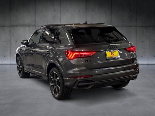 2025 Audi Q3 Premium 45 TFSI S line quattro Tiptronic