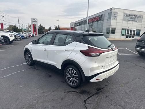 2023 Nissan Kicks SV