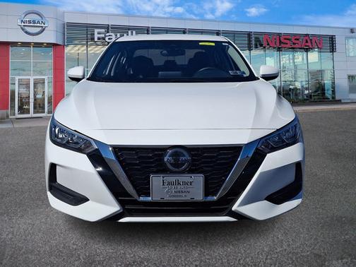 Cloud White 2023 Nissan Sentra SV