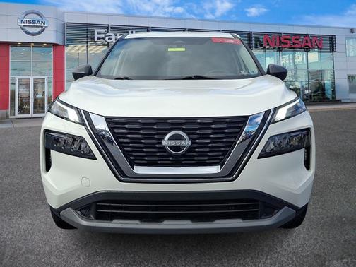 Glacier White 2023 Nissan Rogue S