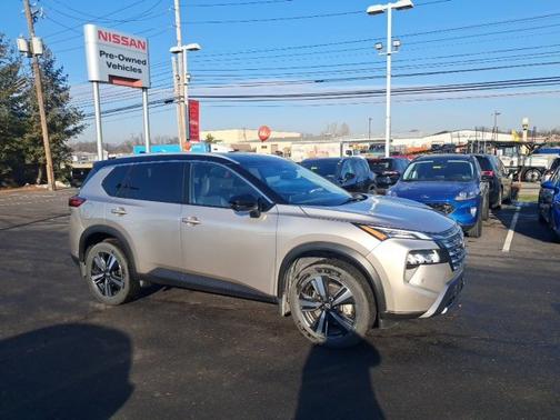 2025 Nissan Rogue SL