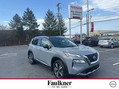 2 Tone Gray / Black Roof 2023 Nissan Rogue SL