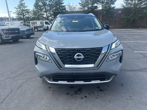 2 Tone Gray / Black Roof 2023 Nissan Rogue SL