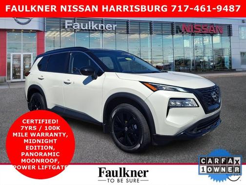 2 Tone White / Black Roof 2023 Nissan Rogue SV