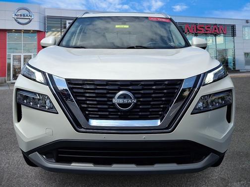White 2023 Nissan Rogue SV