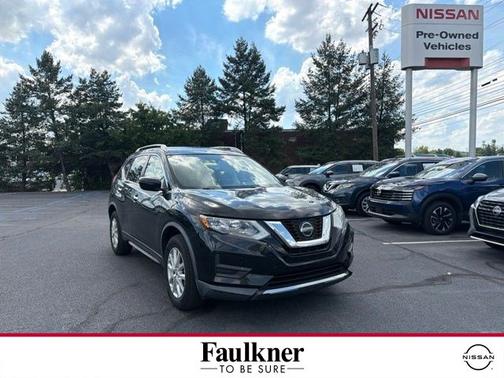 Magnetic Black 2019 Nissan Rogue SV
