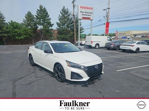 White 2023 Nissan Altima 2.5 SR
