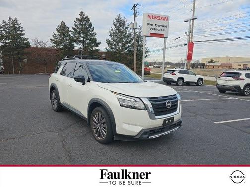 2023 Nissan Pathfinder SL