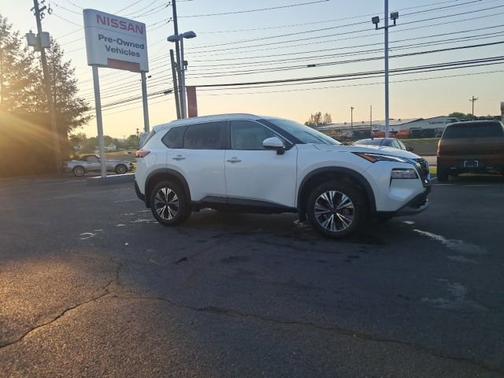 White 2023 Nissan Rogue SV