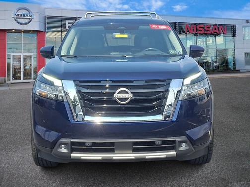 2022 Nissan Pathfinder Platinum