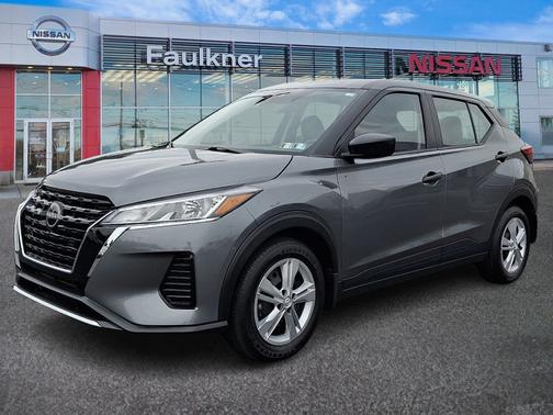 Gun Metallic 2025 Nissan Kicks Play S