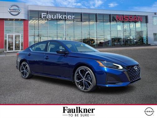 Deep Blue Pearl 2023 Nissan Altima 2.5 SR