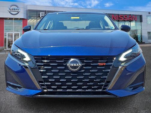 Deep Blue Pearl 2023 Nissan Altima 2.5 SR