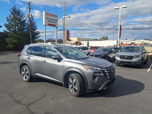 2024 Nissan Rogue SL
