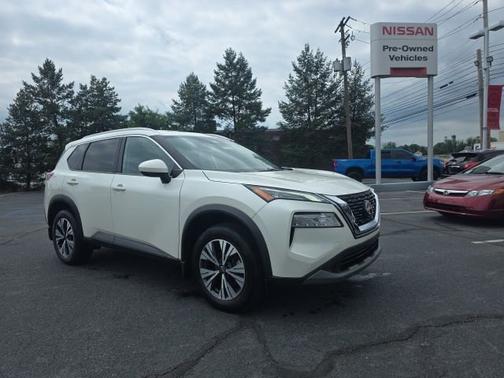 White 2023 Nissan Rogue SV