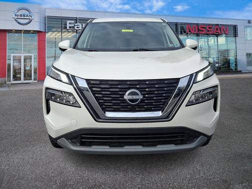 White 2023 Nissan Rogue SV