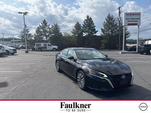 Black 2024 Nissan Altima 2.5 SV