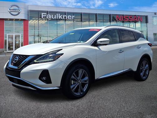 White 2022 Nissan Murano Platinum