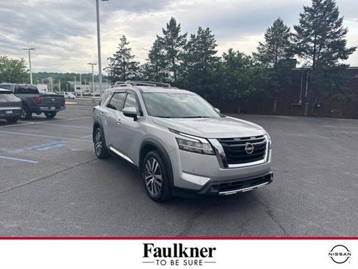 Brilliant Silver Metallic 2022 Nissan Pathfinder Platinum