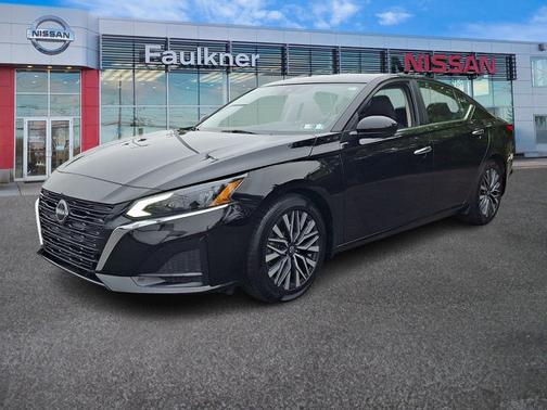 Black 2023 Nissan Altima 2.5 SV