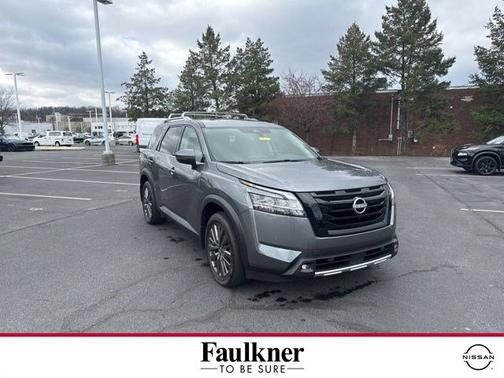 Gun Metallic 2023 Nissan Pathfinder SL
