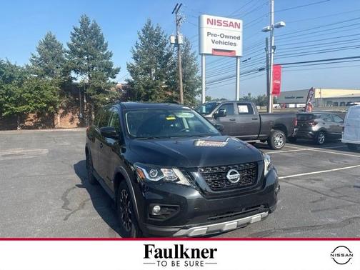 Magnetic Black 2020 Nissan Pathfinder SL