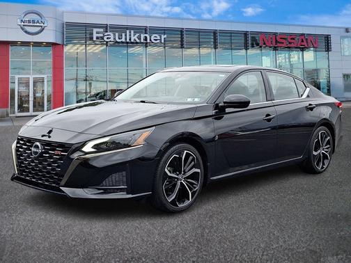 Black 2023 Nissan Altima 2.5 SR