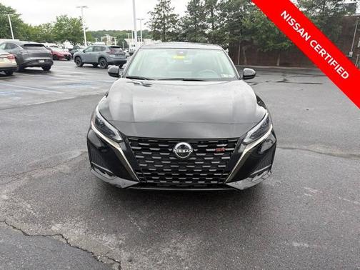 Black 2023 Nissan Altima 2.5 SR