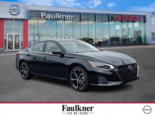 Black 2023 Nissan Altima 2.5 SR