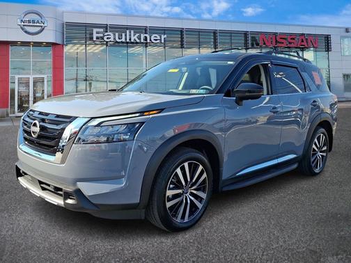 2025 Nissan Pathfinder Platinum