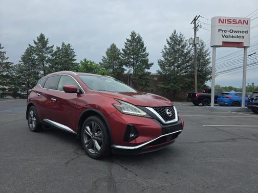 Red 2019 Nissan Murano Platinum