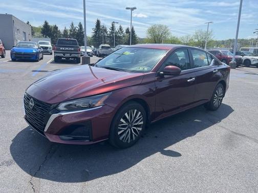 Garnet Pearl 2023 Nissan Altima 2.5 SV