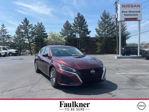Garnet Pearl 2023 Nissan Altima 2.5 SV