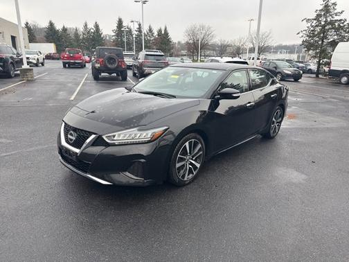 2023 Nissan Maxima SV
