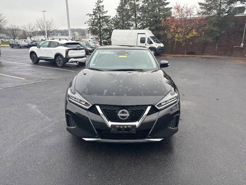 2023 Nissan Maxima SV