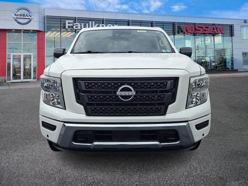 Glacier White 2023 Nissan Titan SV