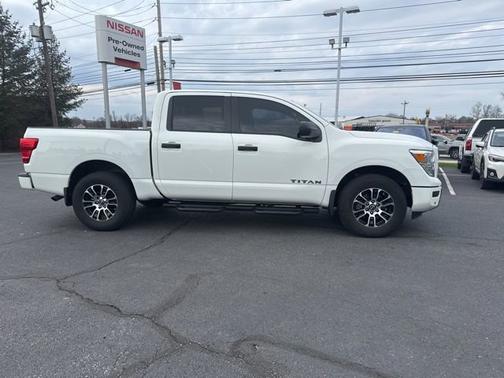 Glacier White 2023 Nissan Titan SV