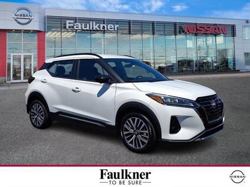 Aspen White 2023 Nissan Kicks SR