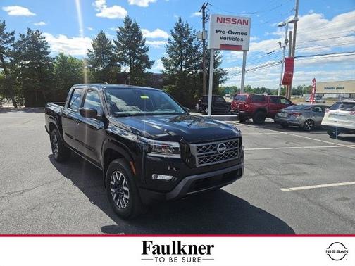 Black 2024 Nissan Frontier SL