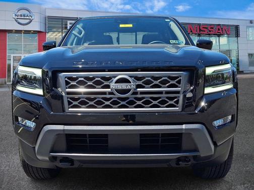 Black 2024 Nissan Frontier SL