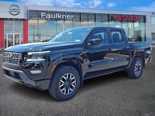 Black 2024 Nissan Frontier SL