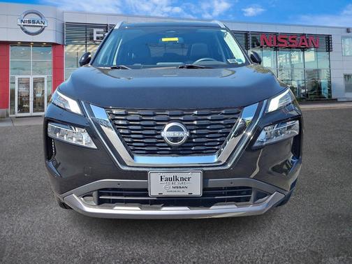 Black 2023 Nissan Rogue SL