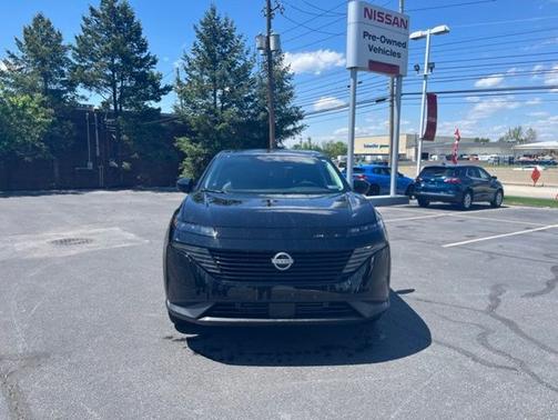 Black 2025 Nissan Murano SV